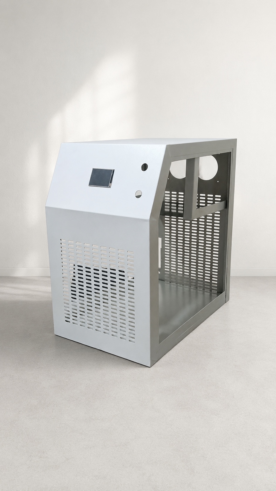 Modern açılı metal kasa